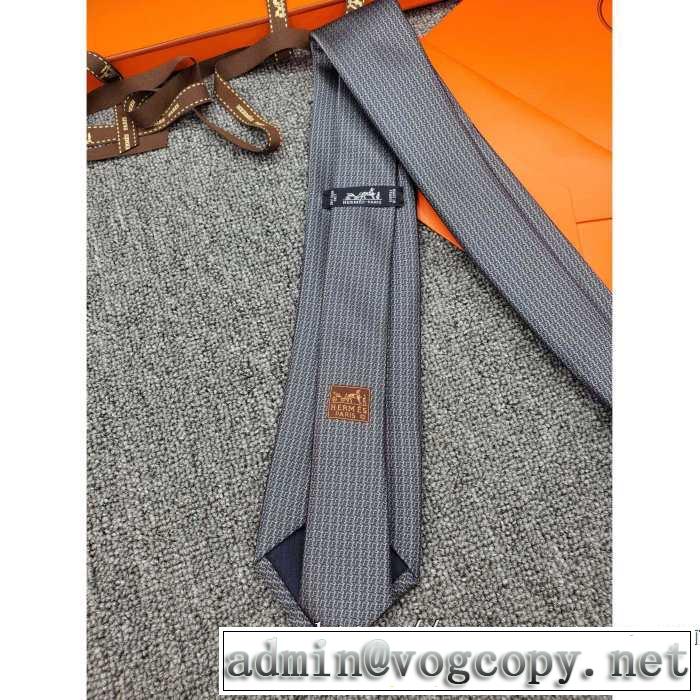 気になる2019年秋のファッション エルメス絶妙な大人っぽさと遊び心 HERMES ネクタイ