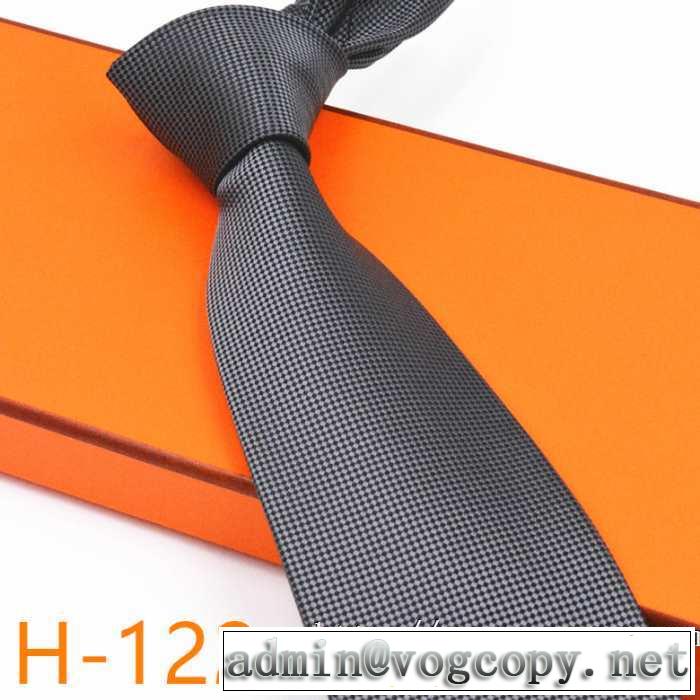 シンプルに着こなしたい エルメス秋にはやる最新作を先取り HERMES ネクタイ 秋服コーデ2019年版 多色可選