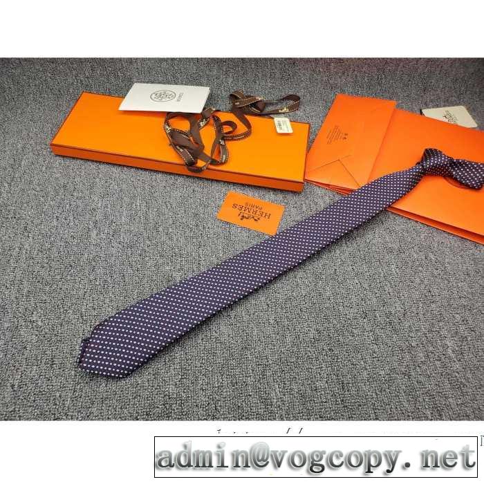 エルメス サイズのよさを感じる新作 HERMES ネクタイ 気になる2019年秋のファッション
