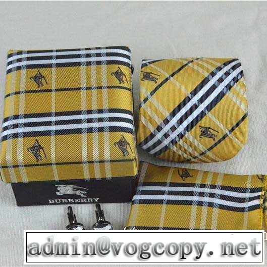 おしゃれなファッションコーデ バーバリー BURBERRY ネクタイ  3色可選 2019秋冬トレンドアイテム
