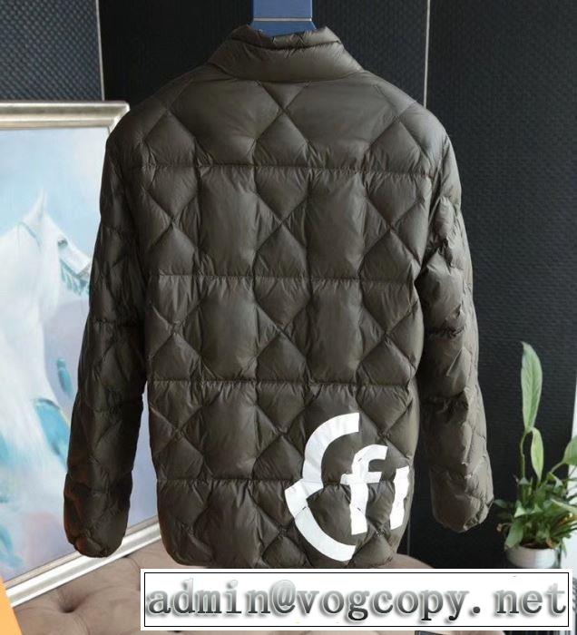 都会的な雰囲気を演出 モンクレー 2019-20秋冬取り入れやすい MONCLER  ダウンジャケットカジュアルに着こなせるデザイン