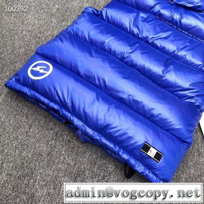 【2019-2020秋冬】おしゃれの人気色 MONCLER モンクレール 秋冬トレンド感のある着こなし 高レベルの保温性  ダウンジャケット メンズ