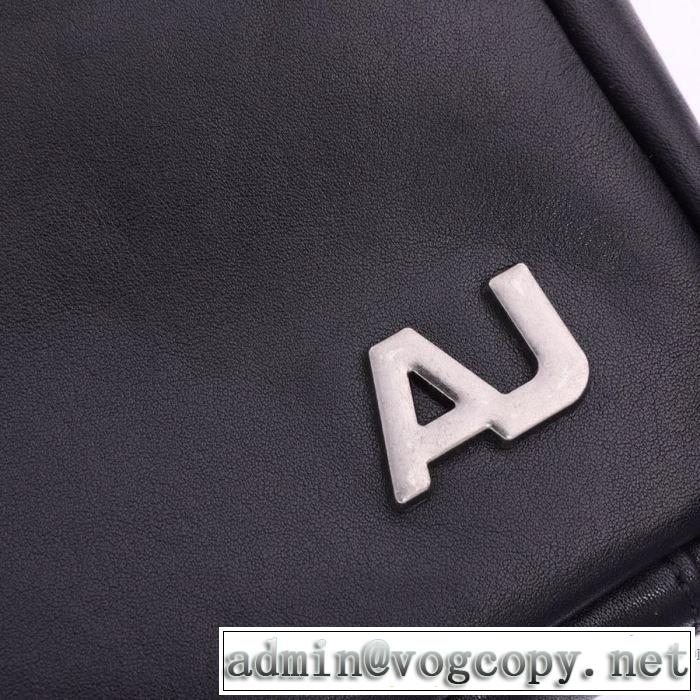 ショルダーバッグ 　優しい雰囲気を醸し出し　アルマーニ 早速2019-2020年秋冬のトレンド登場　ARMANI着こなしが素敵秋冬定番新品　