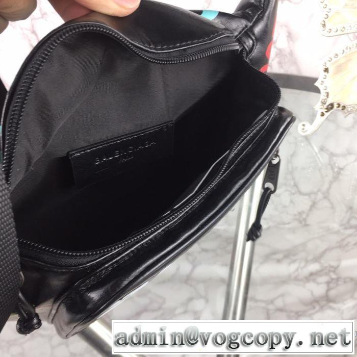 ウエストポーチ 最新秋冬トレンドをチェック！2019-20秋冬 バレンシアガ BALENCIAGA 絶対おさえるべきカラーと最新
