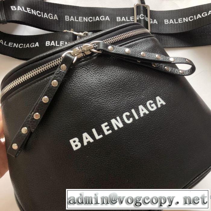 2019秋冬トレンドデザイン バレンシアガ BALENCIAGA 素敵続くトレンド ミニバッグ 多色選択可 メンズ ファッション上級者向け