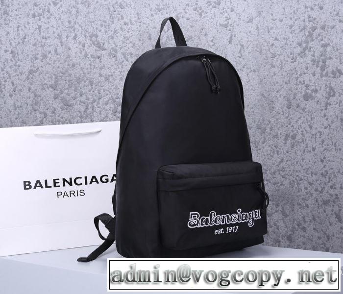 一番おしゃれ秋冬トレンド バレンシアガ BALENCIAGA 2019秋に注目したい リュック おしゃれさんはいち早く取り