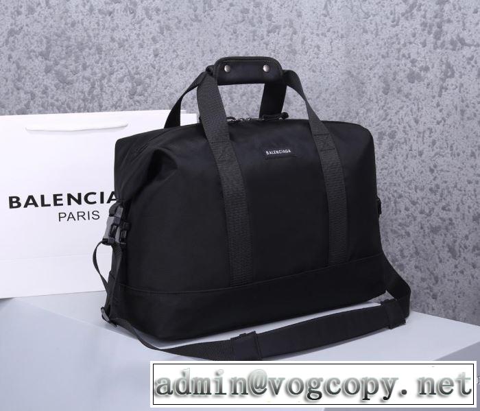 ショルダーバッグ  秋こそ楽しめるアイテム バレンシアガ 今年らしいおすすめ新品 BALENCIAGA 2019秋断然ブランド推し