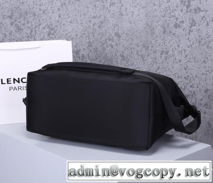 ショルダーバッグ  秋こそ楽しめるアイテム バレンシアガ 今年らしいおすすめ新品 BALENCIAGA 2019秋断然ブランド推し