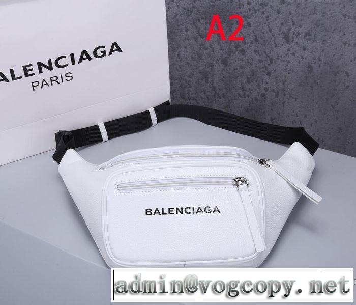 秋冬コーデと相性がいい バレンシアガ おしゃれなファッションコーデ BALENCIAGA ウエストポーチ 2019トレンド秋冬おすすめ安い