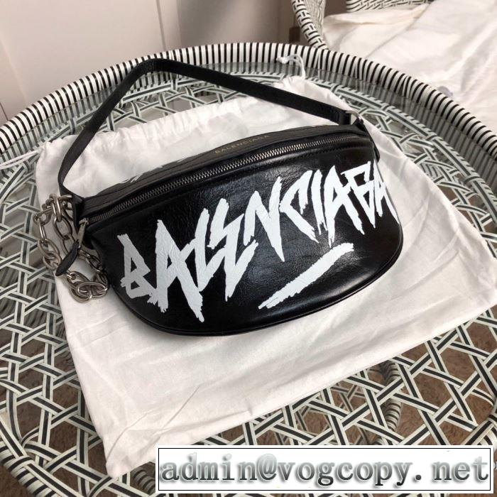 気になる2019年秋のファッション ミニバッグ 秋トレンドの新定番 バレンシアガ BALENCIAGA今から取り入れられるトレンド