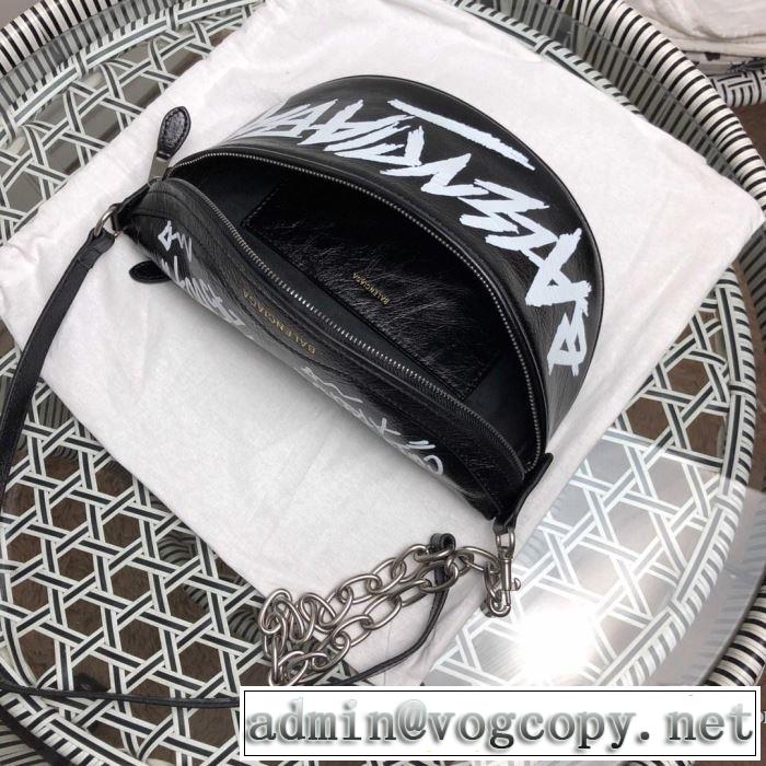 気になる2019年秋のファッション ミニバッグ 秋トレンドの新定番 バレンシアガ BALENCIAGA今から取り入れられるトレンド
