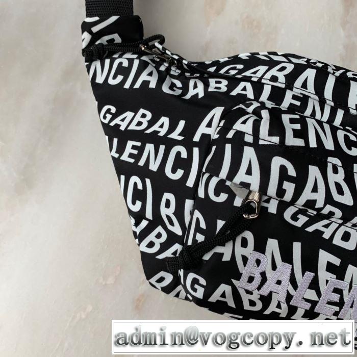 おしゃれに秋を迎えるために バレンシアガ人気ブランドの秋冬新色  BALENCIAGA ウエストバック 2019トレンドカラー秋冬セール