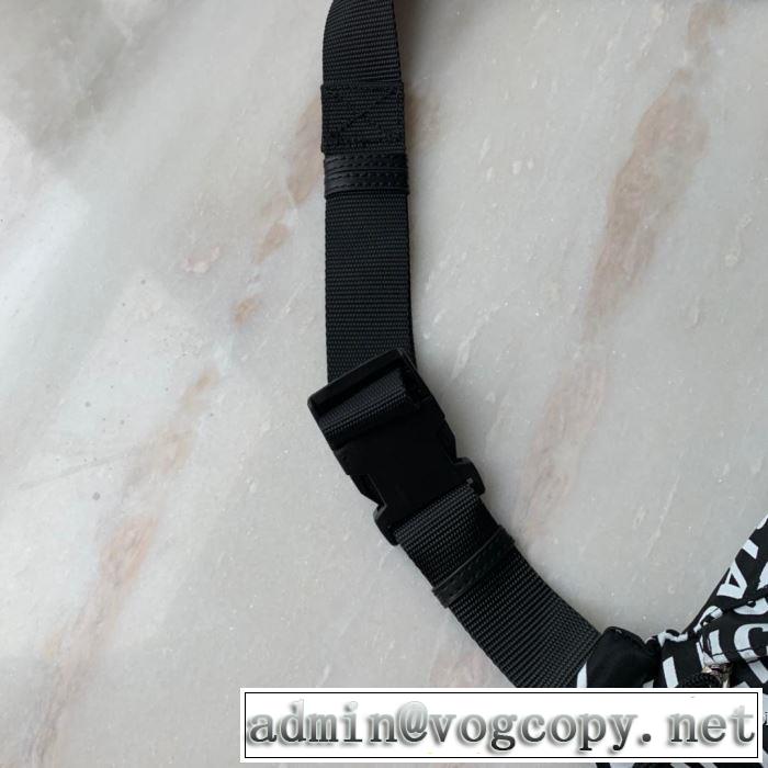 おしゃれに秋を迎えるために バレンシアガ人気ブランドの秋冬新色  BALENCIAGA ウエストバック 2019トレンドカラー秋冬セール