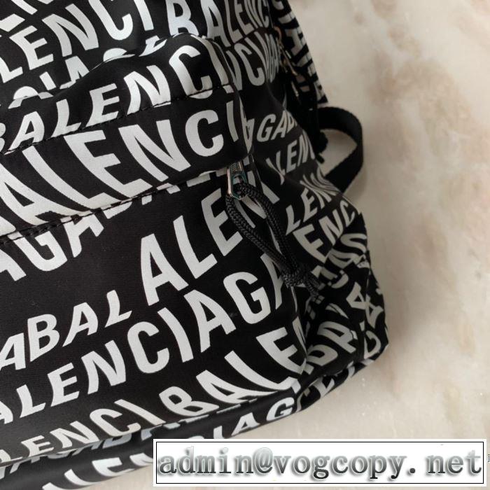 リュック とにかく完璧ブランド新作 バレンシアガ秋服コーデ2019年版  BALENCIAGA 大胆なチェックの人気トレンド