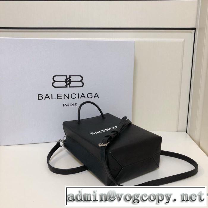 秋にはやる最新作を先取り バレンシアガ 2019秋冬トレンドアイテム BALENCIAGA 多色選択可 ミニバッグ さわやかに新品おすすめ