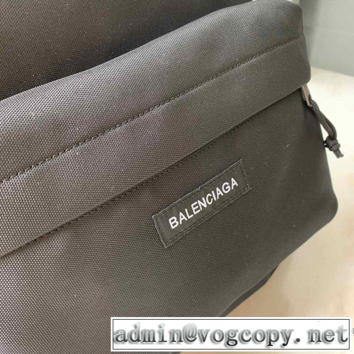 秋冬ファッションコーディネート バレンシアガ BALENCIAGA人気ファッション雑誌でも掲載 リュック 最重要！2019秋冬トレンド