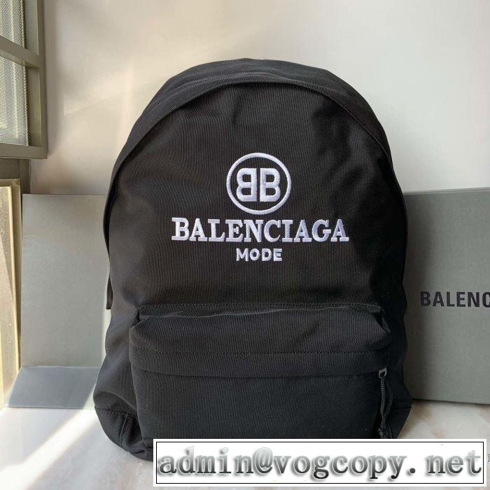 BALENCIAGA 秋冬もちろん主役級 リュック 大人かわいい秋冬コーデを楽しみ バレンシアガ 2019秋のファッショントレンドはこれ