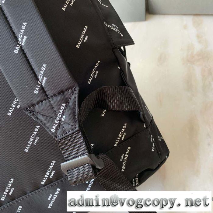 おしゃれさんはいち早く取り バレンシアガ リュック 今シーズン注目のアイテム  BALENCIAGA 2019秋、イチオシ上品