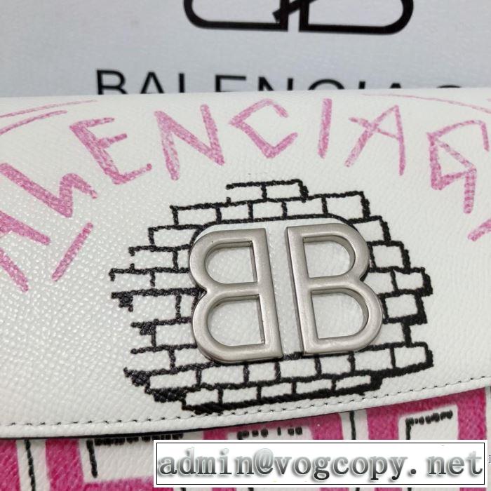 ミニバッグ秋冬にお世話になる定番  バレンシアガ優しいのに存在感  BALENCIAGA 【最新】2019年秋冬のトレンド速報