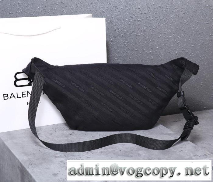 ウエストポーチ 今年らしい新しい人気色 バレンシアガ【2019秋冬】今きてる最先端ブランド BALENCIAGA 現在流行中のおすすめ人気