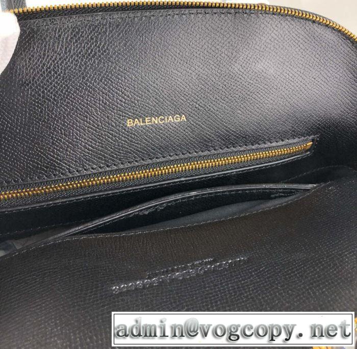 ハンドバッグ 2019秋冬人気色おすすめ  バレンシアガ 人気ブランドの新作秋冬トレンド BALENCIAGA 秋トレンドの新定番