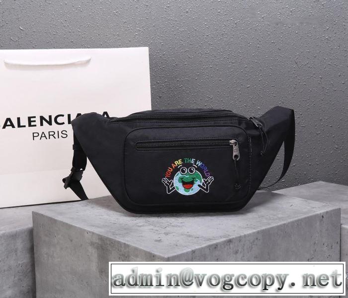 ウエストポーチ 2019年秋冬に欠かせない バレンシアガおススメの秋冬アイテムをCHECK  BALENCIAGA おしゃれでおすすめ今季トレンド