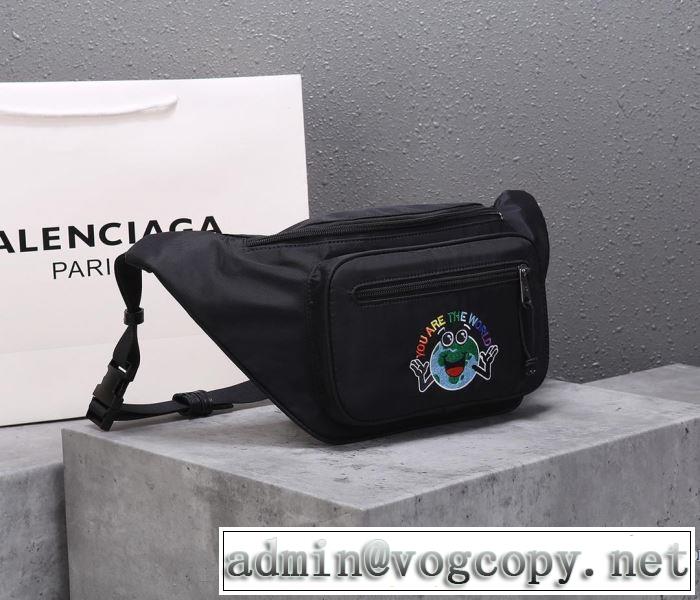 ウエストポーチ 2019年秋冬に欠かせない バレンシアガおススメの秋冬アイテムをCHECK  BALENCIAGA おしゃれでおすすめ今季トレンド
