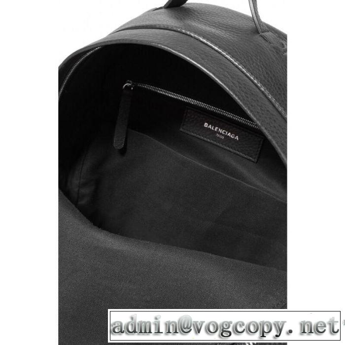 リュック 【2019秋冬】の注目トレンド バレンシアガ BALENCIAGA 2019トレンドファッション新品 今季トレンドをうまく取り