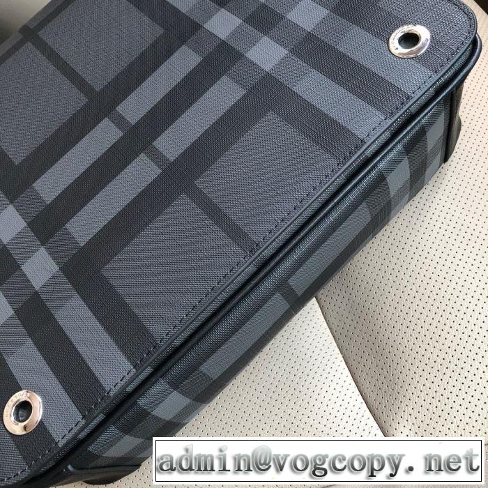 バーバリー BURBERRY ビジネスバッグ 2019春夏も引き続きトレンド 夏にぴったり上品