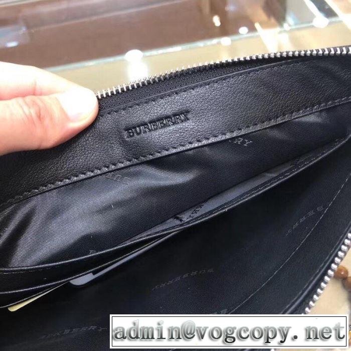 ポーチ 2019年夏の一押しファッションアイテム 海外セレブは大人気 バーバリー BURBERRY