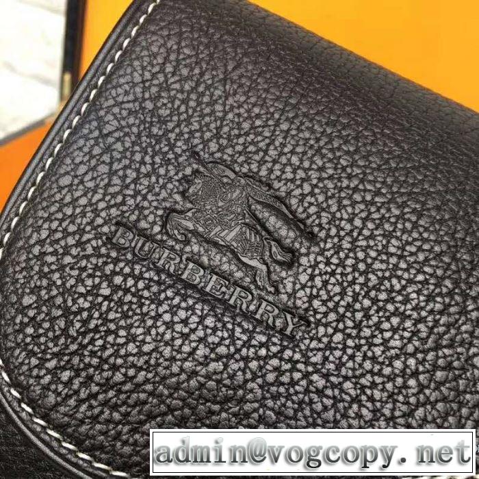 2019年春夏流行ファッション 大人可愛いスタイル バーバリー BURBERRY 斜め掛けバッグ