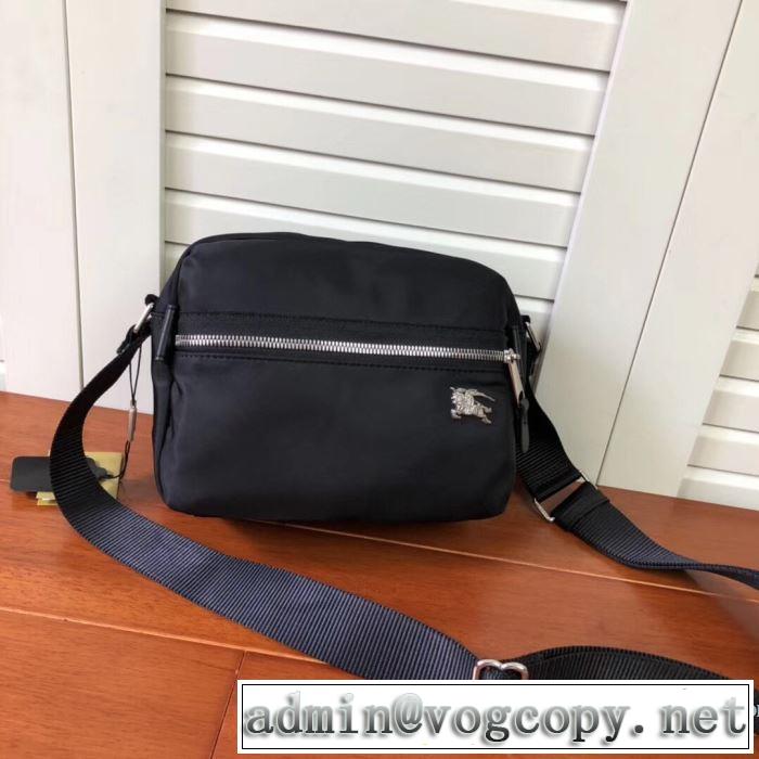 ミニバッグ　ゆったりきれいめスタイル新品　バーバリー 抜群の暖かさを実現BURBERRY　2019年秋冬のトレンドをカッコ良く押さえ
