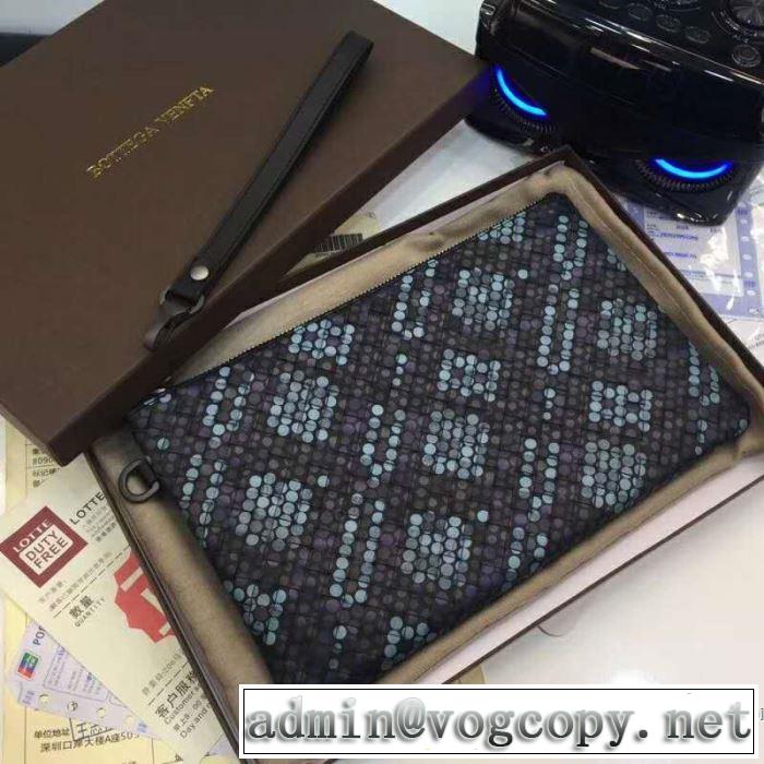 ボッテガ ヴェネタ BOTTEGA VENETA ポーチ 2019年春夏のトレンドアイテム クラシカルな雰囲気