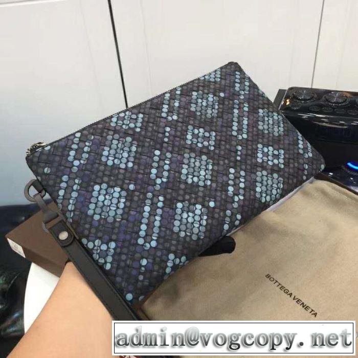 ボッテガ ヴェネタ BOTTEGA VENETA ポーチ 2019年春夏のトレンドアイテム クラシカルな雰囲気