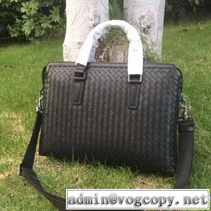 ボッテガ ヴェネタ BOTTEGA VENETA ビジネスバッグ 一気にトレンド感満載な着こなし 2019SSのトレンド商品