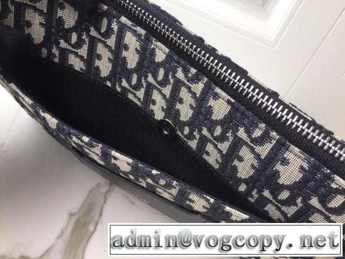 ディオール DIOR ポーチ 2019年春夏流行ファッション 春夏シンプルファッションでOK！