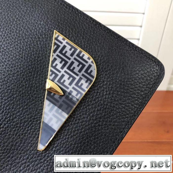 2019秋冬着こなし方おすすめ　フェンディおしゃれで機能性の高い　FENDI ハンドバッグ 多色可選　オシャレな秋冬コーデスタイル
