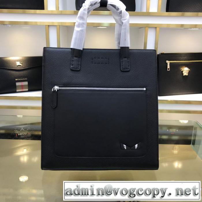 ゆったりきれいめスタイル新品　フェンディ 2019年秋冬のトレンドをカッコ良く押さえ　FENDI ハンドバッグ　絶対に押さえておきたい人気色