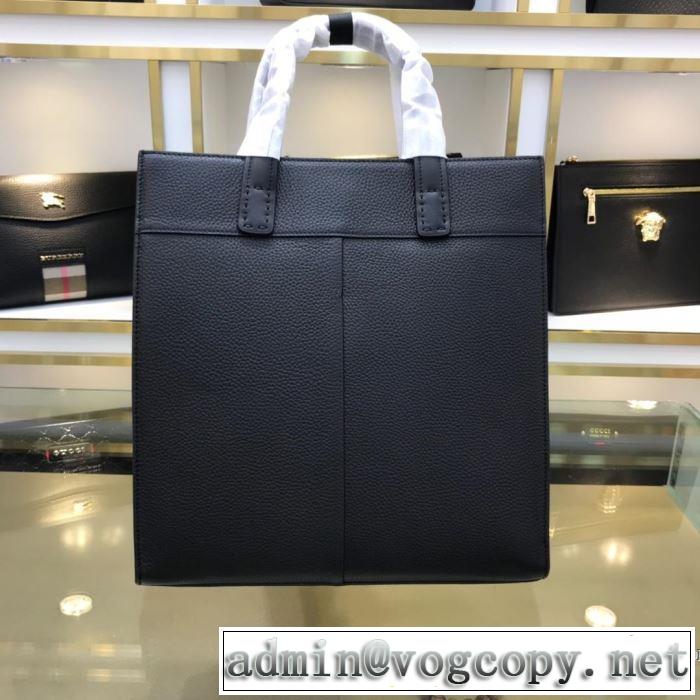 ゆったりきれいめスタイル新品　フェンディ 2019年秋冬のトレンドをカッコ良く押さえ　FENDI ハンドバッグ　絶対に押さえておきたい人気色