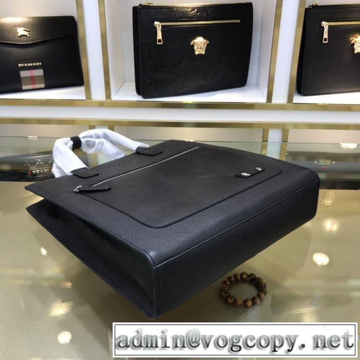 ゆったりきれいめスタイル新品　フェンディ 2019年秋冬のトレンドをカッコ良く押さえ　FENDI ハンドバッグ　絶対に押さえておきたい人気色