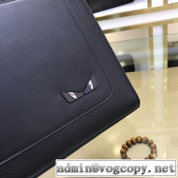 ゆったりきれいめスタイル新品　フェンディ 2019年秋冬のトレンドをカッコ良く押さえ　FENDI ハンドバッグ　絶対に押さえておきたい人気色