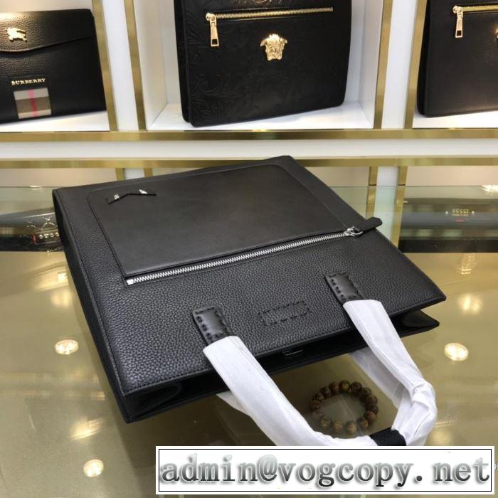 ゆったりきれいめスタイル新品　フェンディ 2019年秋冬のトレンドをカッコ良く押さえ　FENDI ハンドバッグ　絶対に押さえておきたい人気色