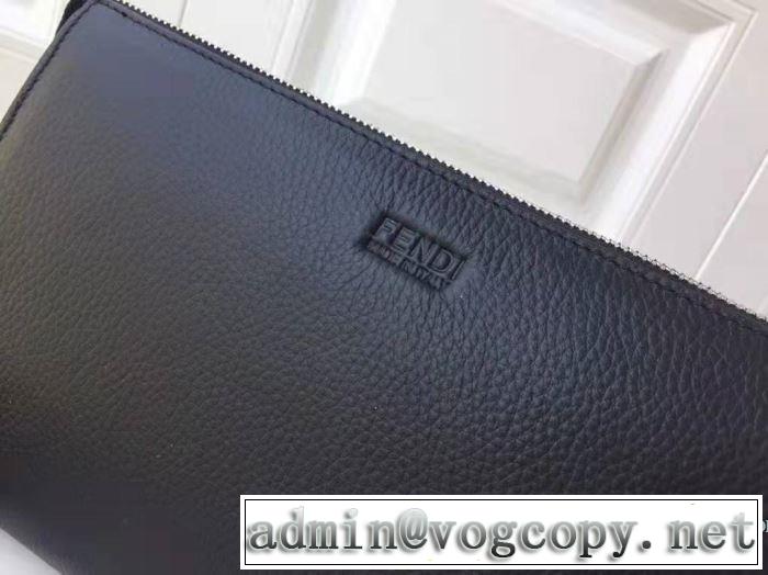 秋冬流行2019-2020年人気色　フェンディ機能性や暖かさ着用感すごい　 FENDI 2019/2020年AW人気ブランド　ハンドバッグ
