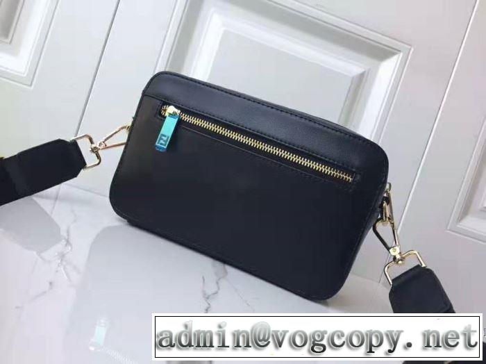 ミニバッグ大人気のブランド安い買い物　フェンディ 2019秋冬の人気アイテムセール　FENDI 今季秋冬トレンドスタイルご紹介