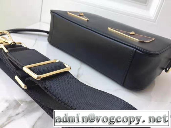 ミニバッグ大人気のブランド安い買い物　フェンディ 2019秋冬の人気アイテムセール　FENDI 今季秋冬トレンドスタイルご紹介
