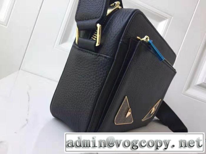 今季も取り入れやすいコーデ　フェンディ 秋冬トレンドを押さえたコーデスタイル　FENDI 人気高い新作おすすめ2019トレンドミニバッグ