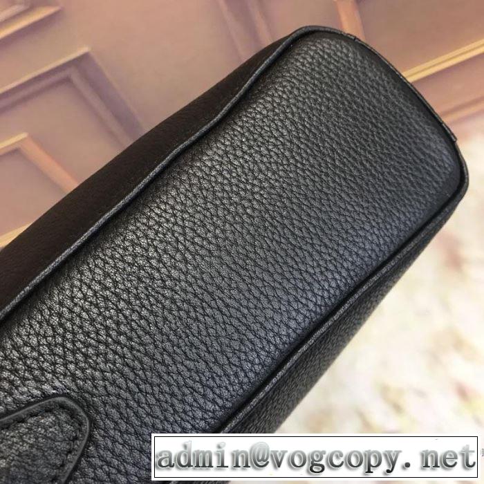 2019年最新ファッション 今から夏まで活躍する サルヴァトーレフェラガモ FERRAGAMO ビジネスバッグ