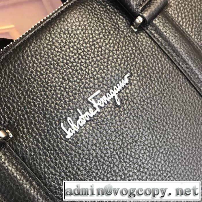 2019年最新ファッション 今から夏まで活躍する サルヴァトーレフェラガモ FERRAGAMO ビジネスバッグ