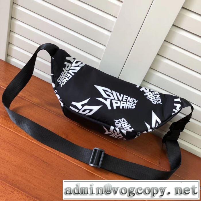 2019-20秋冬トレンドファッション ジバンシー GIVENCHY 最新秋冬トレンドをチェック ウエストポーチ 秋冬流行りファション