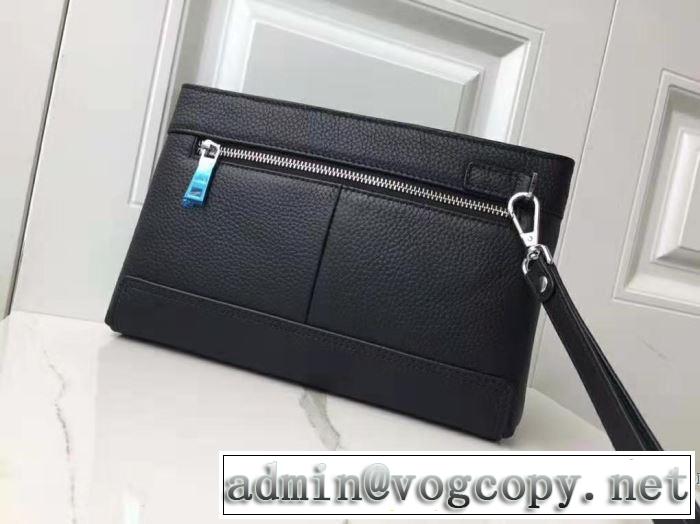 秋ファションのトレンド エルメス2019秋に注目したい  HERMES おしゃれさんはいち早く取り ポーチ 一番おしゃれ秋冬トレンド
